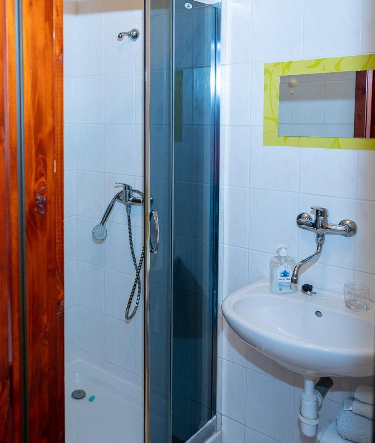2- Izbovy Apartman Kajka V Penzion Trstená Extérieur photo